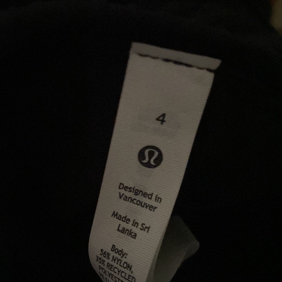 Lululemon Strappy Seamless Yoga Shelf Tank - Picture 2 of 3